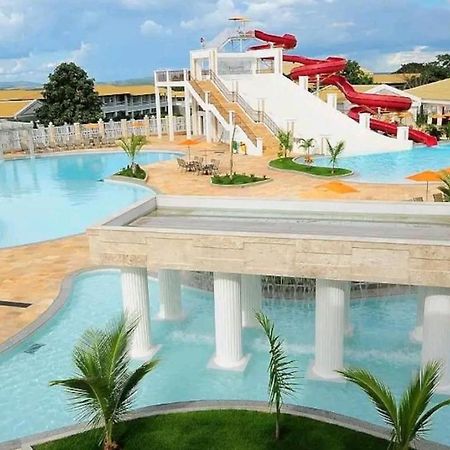 Lacqua Di'Roma Parque Com Parque Aquatico Incluso Na Diaria! Roupas De Cama E Toalhas Nao Estao Disponiveis No Servico, Devem Ser Levado Pelo Hospede! Apartment Caldas Novas Exterior photo